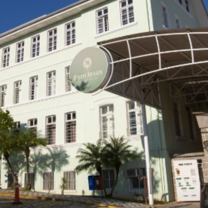 Grupo Educacional Bom Jesus com processo seletivo para vagas em Blumenau