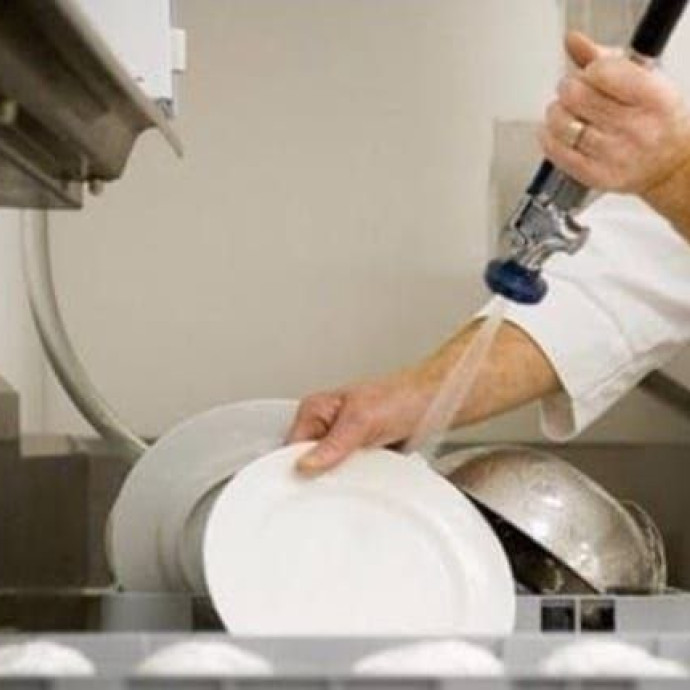 AUX DE LIMPEZA DE COZINHA