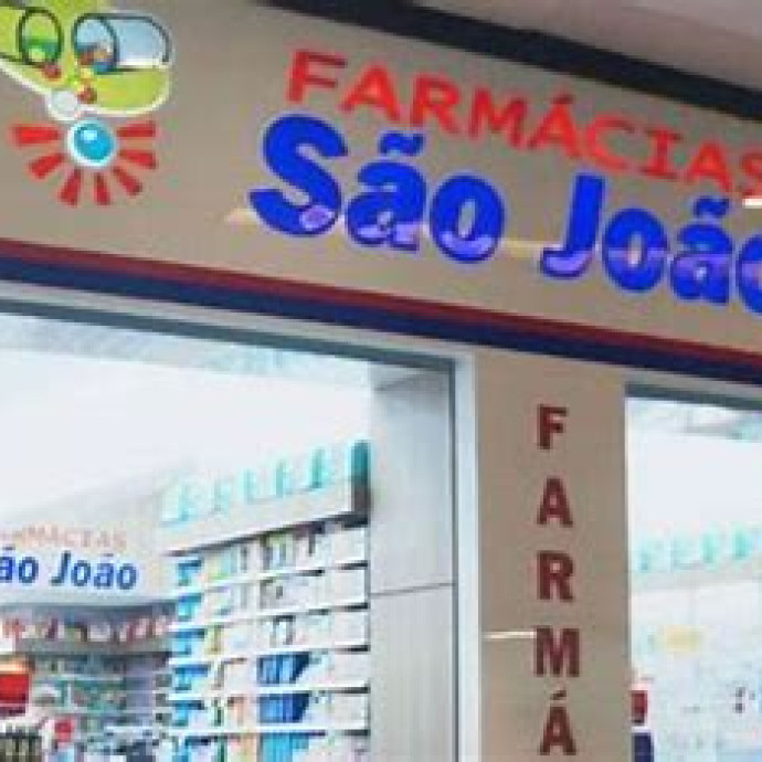 Farmácia São João bairro : desvio rizzo CONTRATA-CAIXA-BALCONISTA_ (R$2.347,00)_ Vale alimentação (R$350)_ Vale transporte